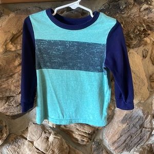 Toddler boys 2 long sleeve bundle